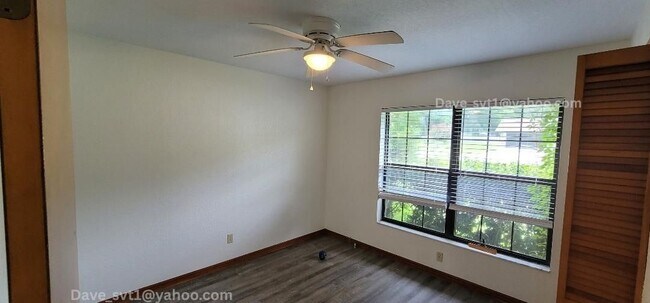 Building Photo - 8055 SW 53rd Ct