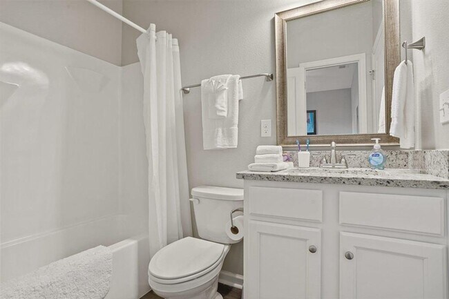 Building Photo - Modern 3/3 Condos with Private Baths & Lux...
