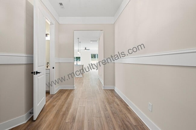 Building Photo - 1109 Masefield Ave