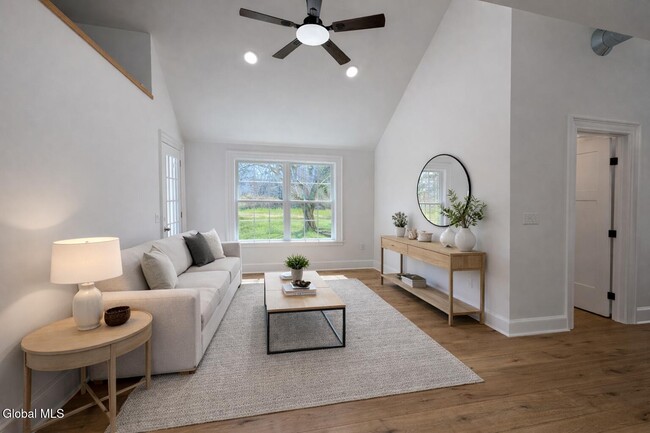 Building Photo - 675 Mac Elroy Rd