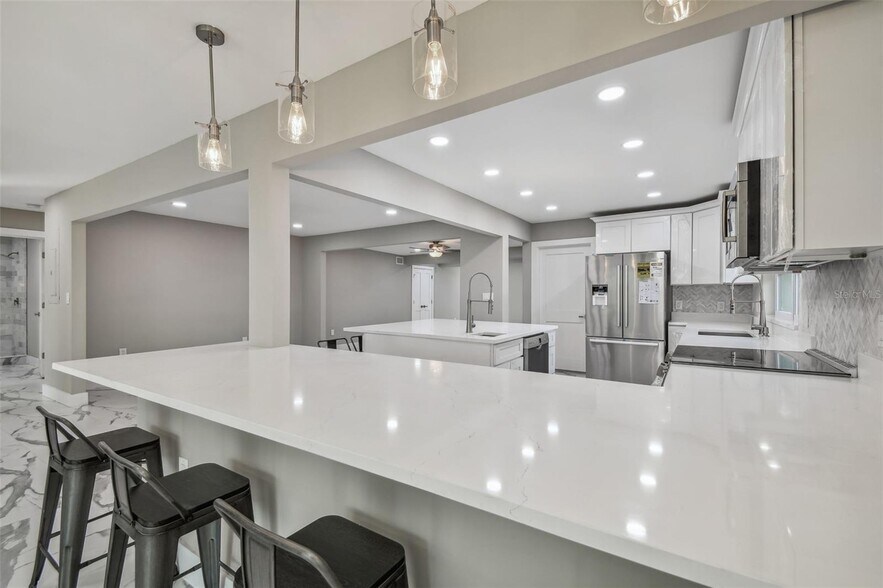 Building Photo - 2042 Craft Ln