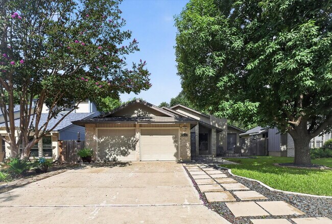 Building Photo - Updated One Story Home in Morning Glen