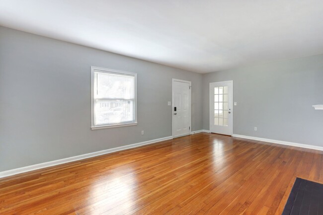 Building Photo - Large 4BR/2BA Ardsley Park House For Rent