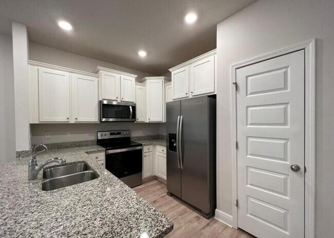 Building Photo - 44 Sandhill Pines Dr