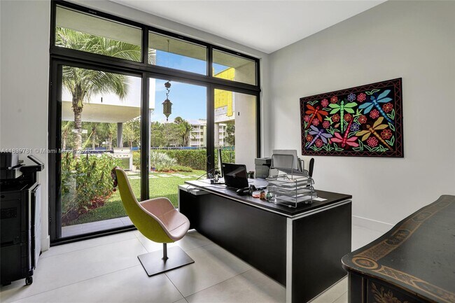 Building Photo - 16709 Botaniko Dr N