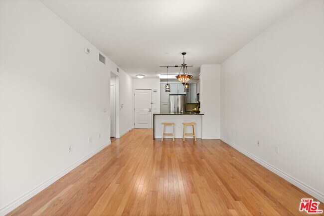 Building Photo - 100 S Alameda St