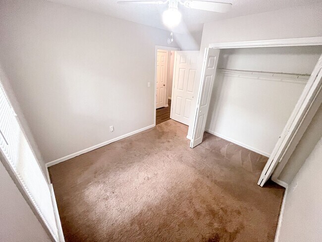 Building Photo - 3 bedroom, 2 bathroom ranch style home in Greensboro, NC