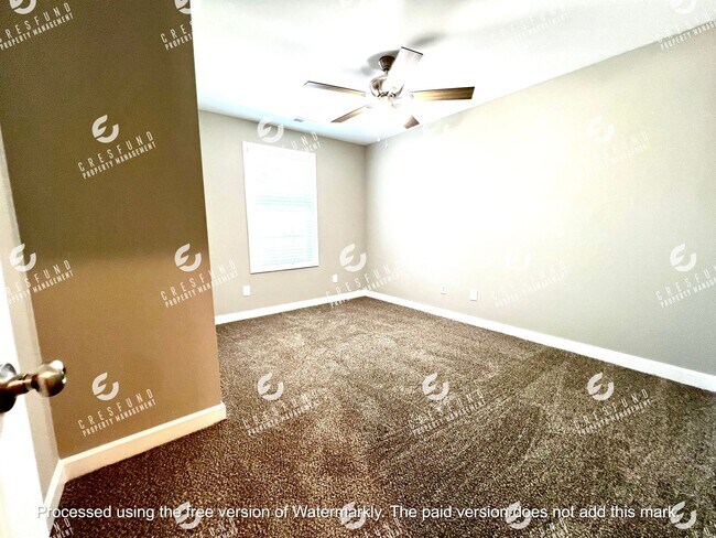Building Photo - Like New Built in 2024  2Br/2Bath Condo Up...