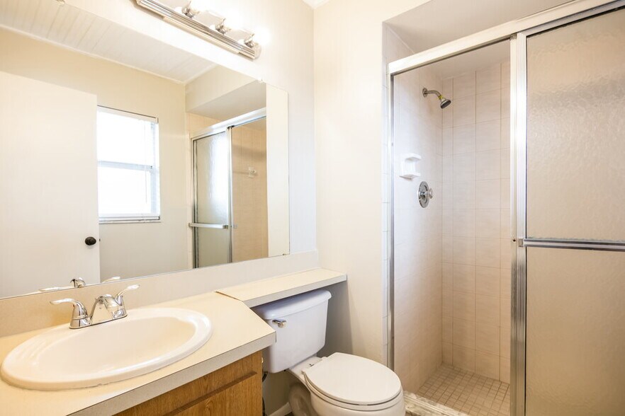 Building Photo - 1314 SE 16th St