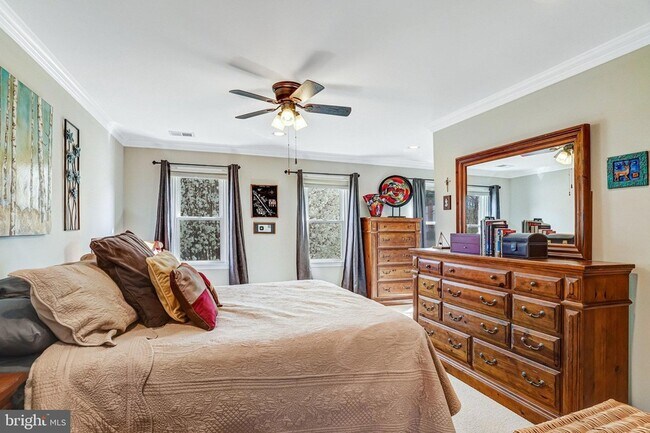 Building Photo - 6302 Shiplett Blvd