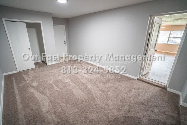 Building Photo - 6913 Mathers Ln