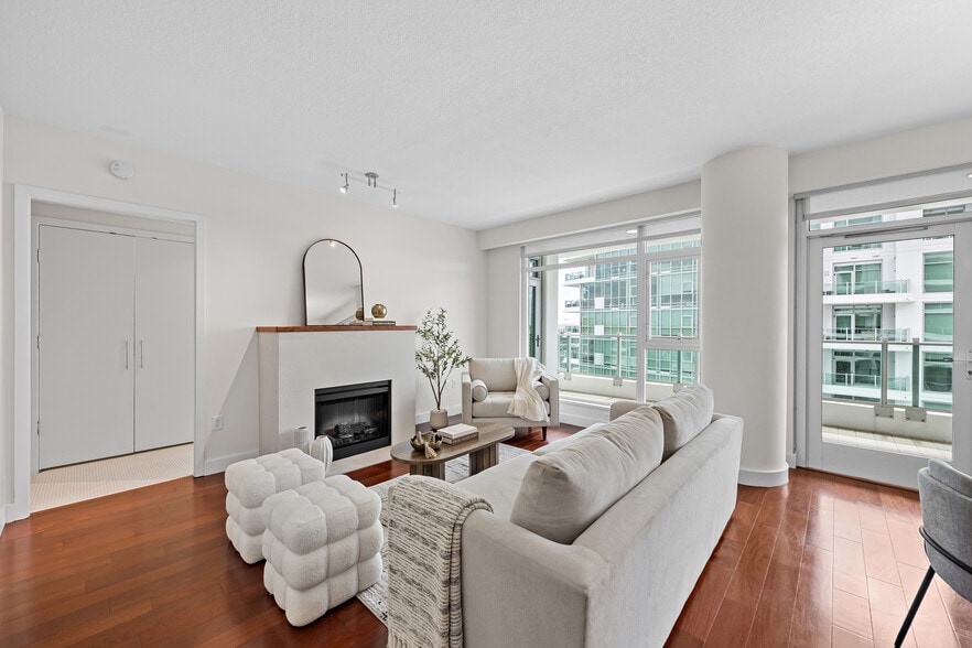 Building Photo - 3141 Michelson Dr