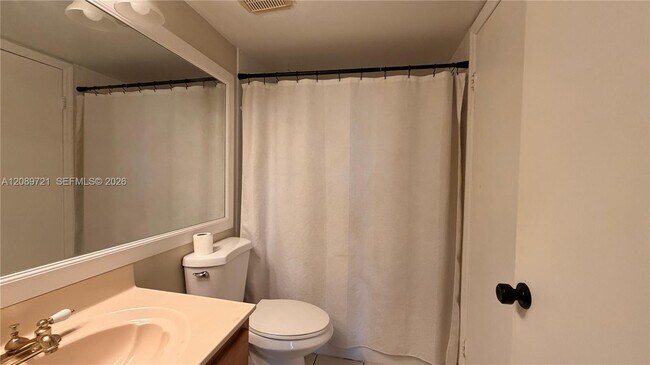 Building Photo - 10610 SW 158th Ct