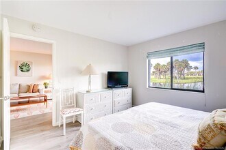 Building Photo - 5553 NE Gulfstream Way