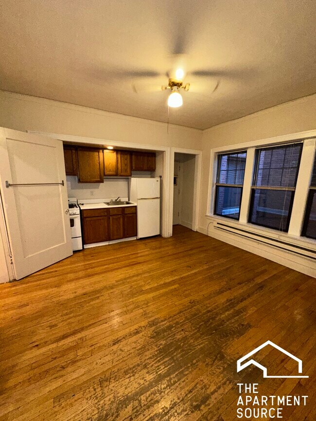 Building Photo - 1311 Oak Ave