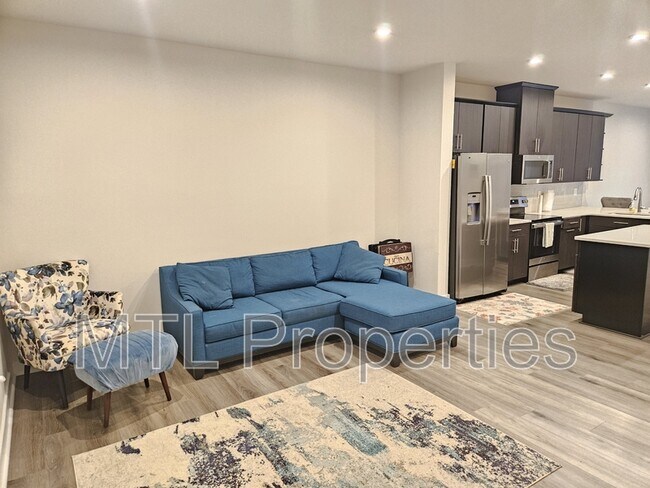 Building Photo - 3712 Ellington St