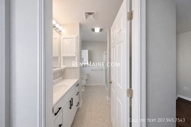 Building Photo - 33 Burleigh Rd