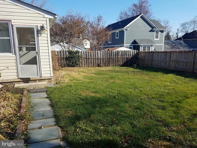 Building Photo - 3710 18th St S