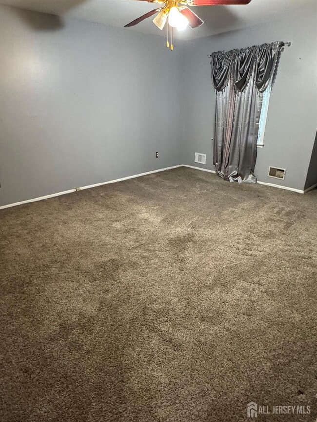 Building Photo - 302 W Prospect Ave