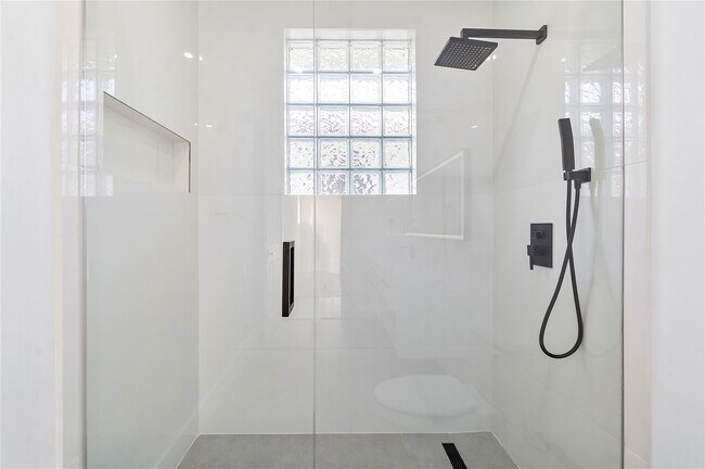 Building Photo - 12015 NW 83rd Pl