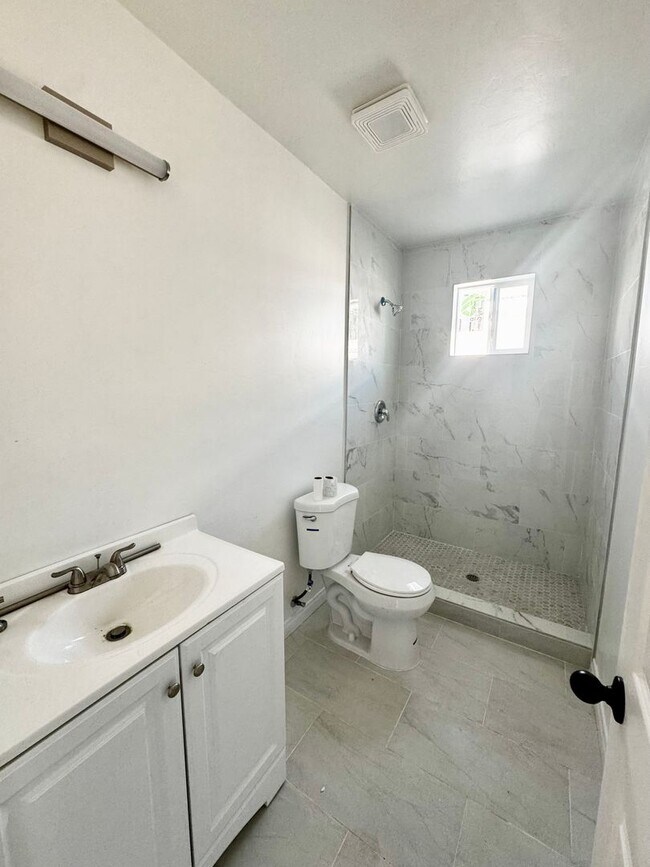 Building Photo - 4578 Logan Ave