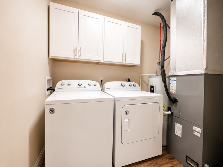 Building Photo - 9477 S Pointe Lasalles Dr