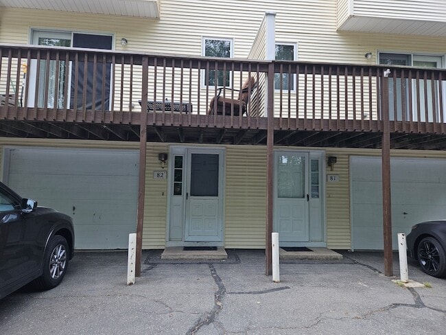 Building Photo - 410 Emmett St
