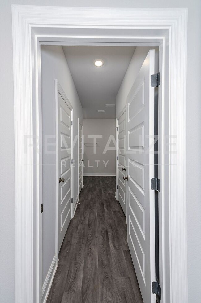 Building Photo - 14531 Dayton Cir