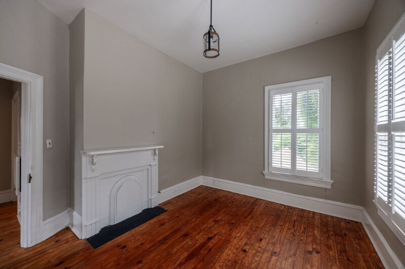 Building Photo - 926 Park Pl