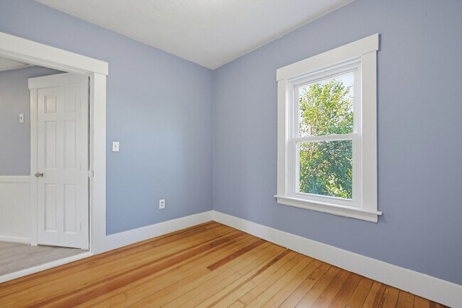 Building Photo - 12R Granite Street Unit 3