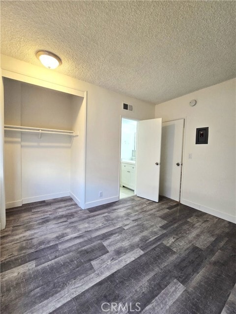 Building Photo - 911 New Depot St