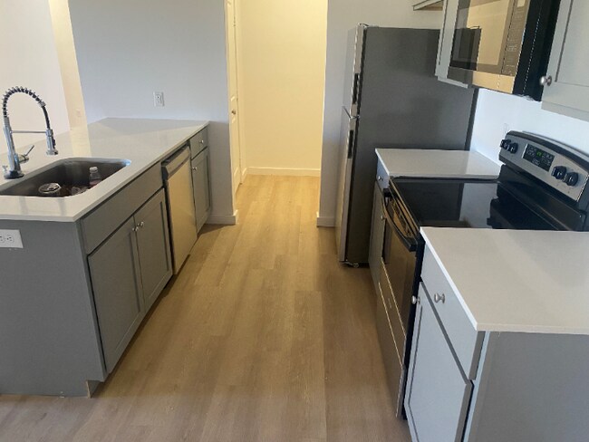 Building Photo - 5537 Itasca St