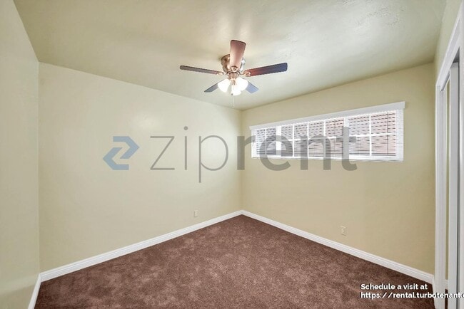 Building Photo - 9226 Palm St