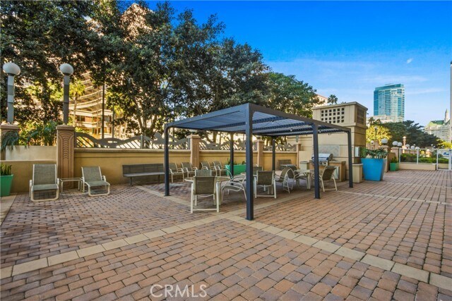 Building Photo - 388 E Ocean Blvd