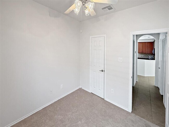 Building Photo - 21910 Whispering Daisy Ct