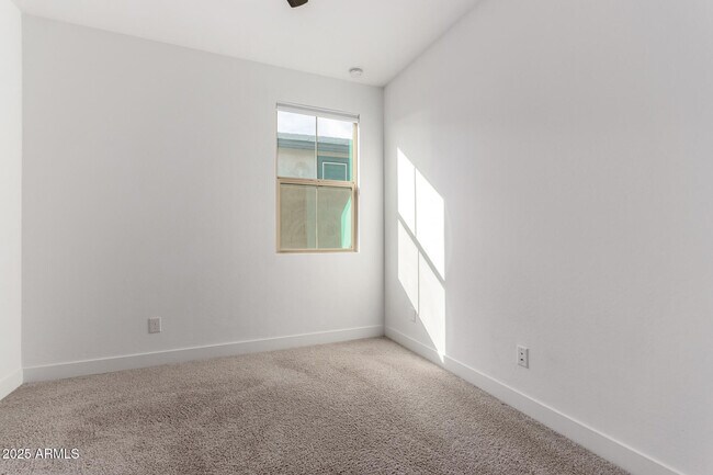 Building Photo - 12399 W Forest Pleasant Pl