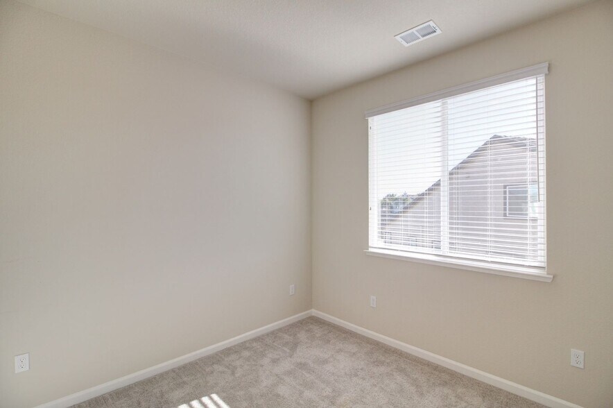 Building Photo - 4304 Limelight Wy