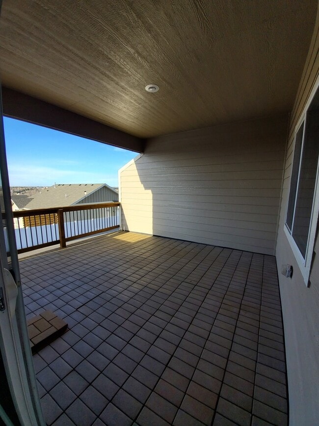 Building Photo - 3 BEDROOM, 2 BATHROOM, SINGLE FAMILY HOME WITH A 2 CAR ATTACHED GARAGE