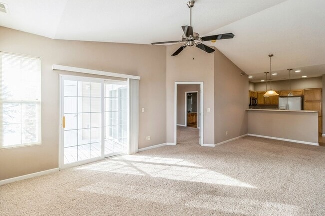 Building Photo - LEASING SPECIAL - 2 Bedroom, 2 Bathroom Condo in Waukee