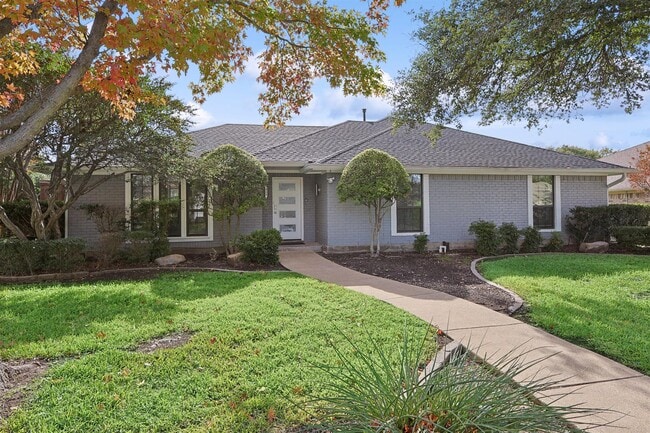 Building Photo - 812 Green Brook Dr