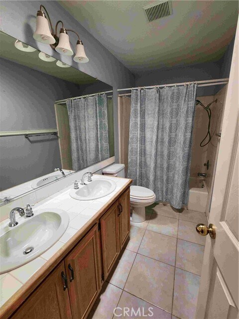 Building Photo - 856 Harrow St