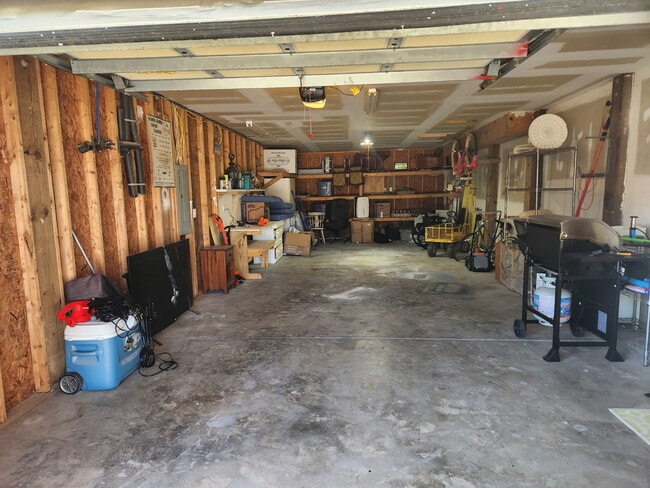 Building Photo - 1212 Bowfin Ln