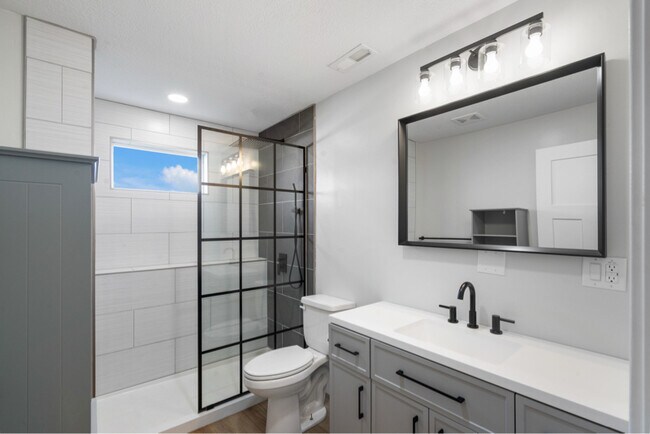 Building Photo - 1015 W 3000 N