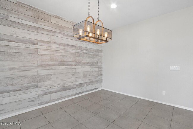 Building Photo - 17766 W Granite View Dr