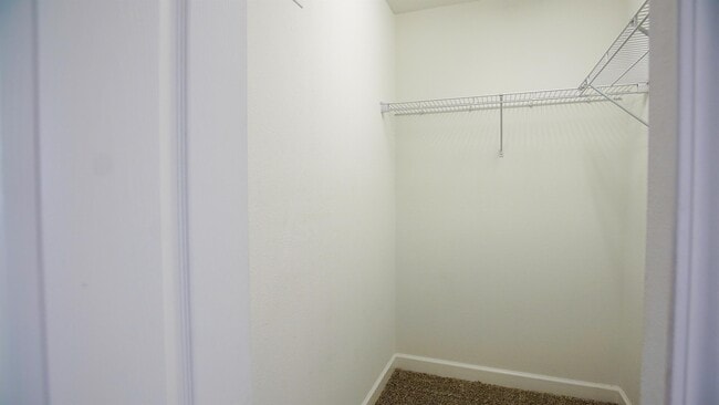 Building Photo - 1528 Moon Valley Dr