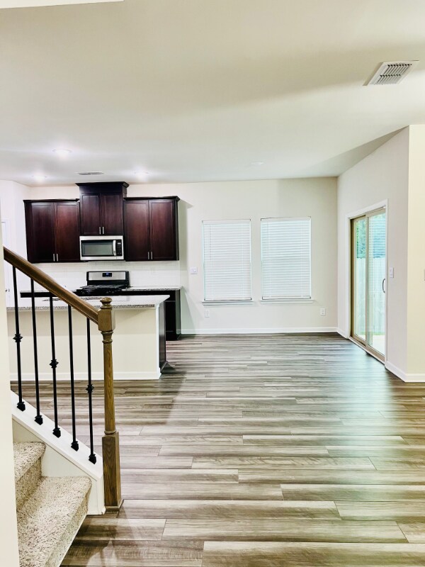 Building Photo - 4829 Dufour Dr