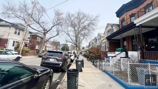 Building Photo - EAST 48 STREET