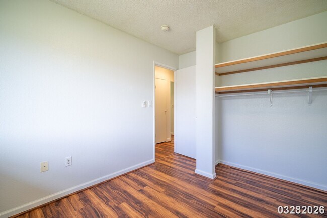 Building Photo - $3,200 / 3br - 974ft2 - Bright and Spacious 3BR/2BA/2PKG Townhome unit in Ku'ulako in Mililani (M...