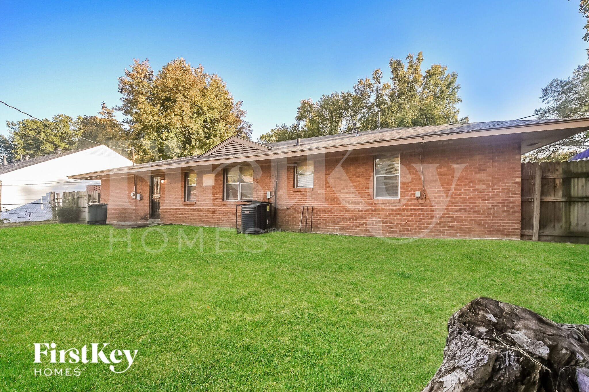 Building Photo - 1736 Borden Dr