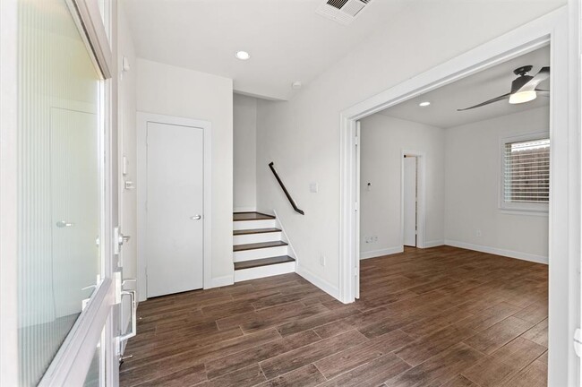 Building Photo - 312 Eado Park Cir